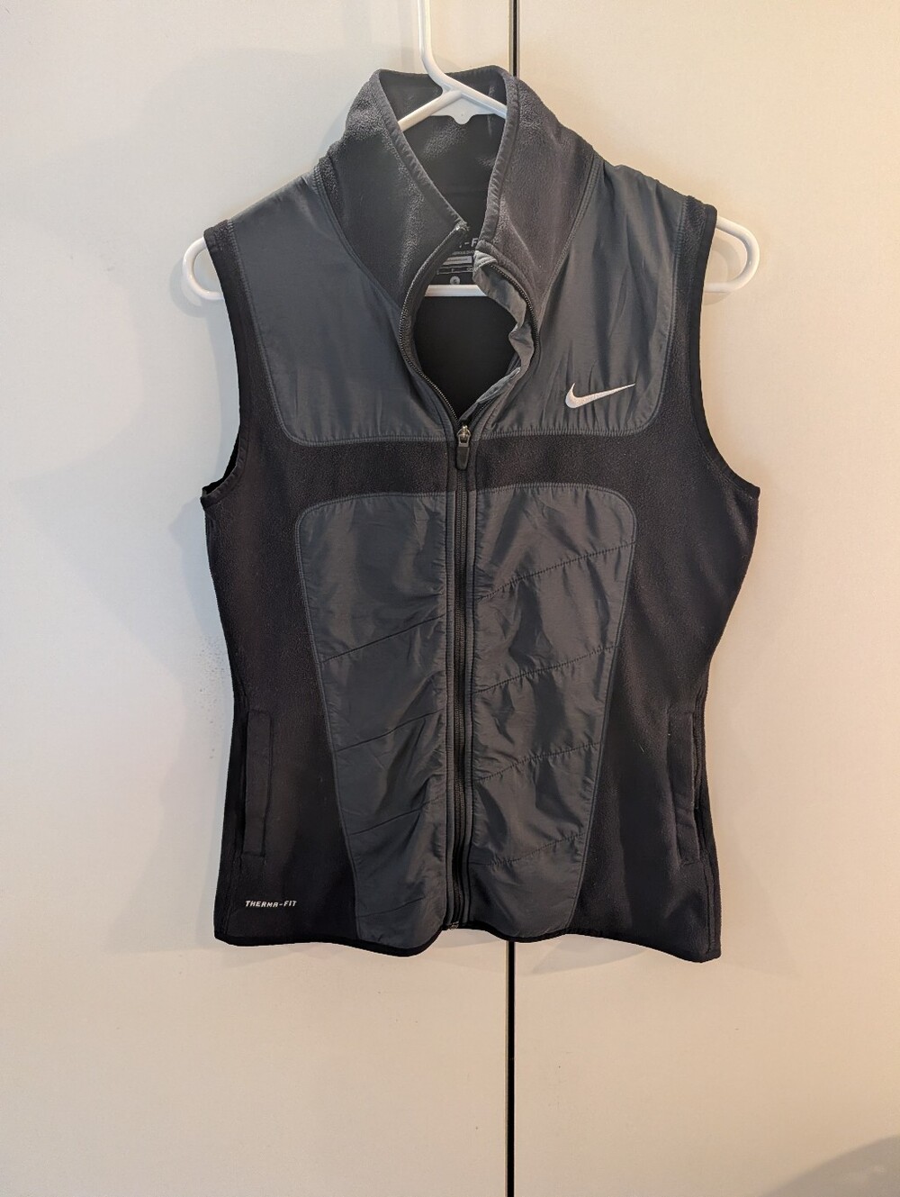 Nike Women’s Black Quilted Performance Vest Size Small